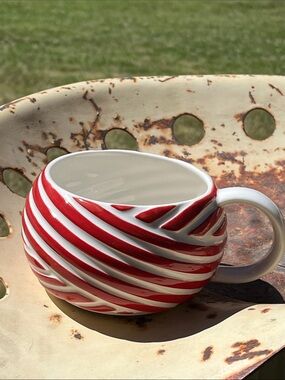 Starbucks 2013 Red and White Swirl Holiday Ceramic Mug